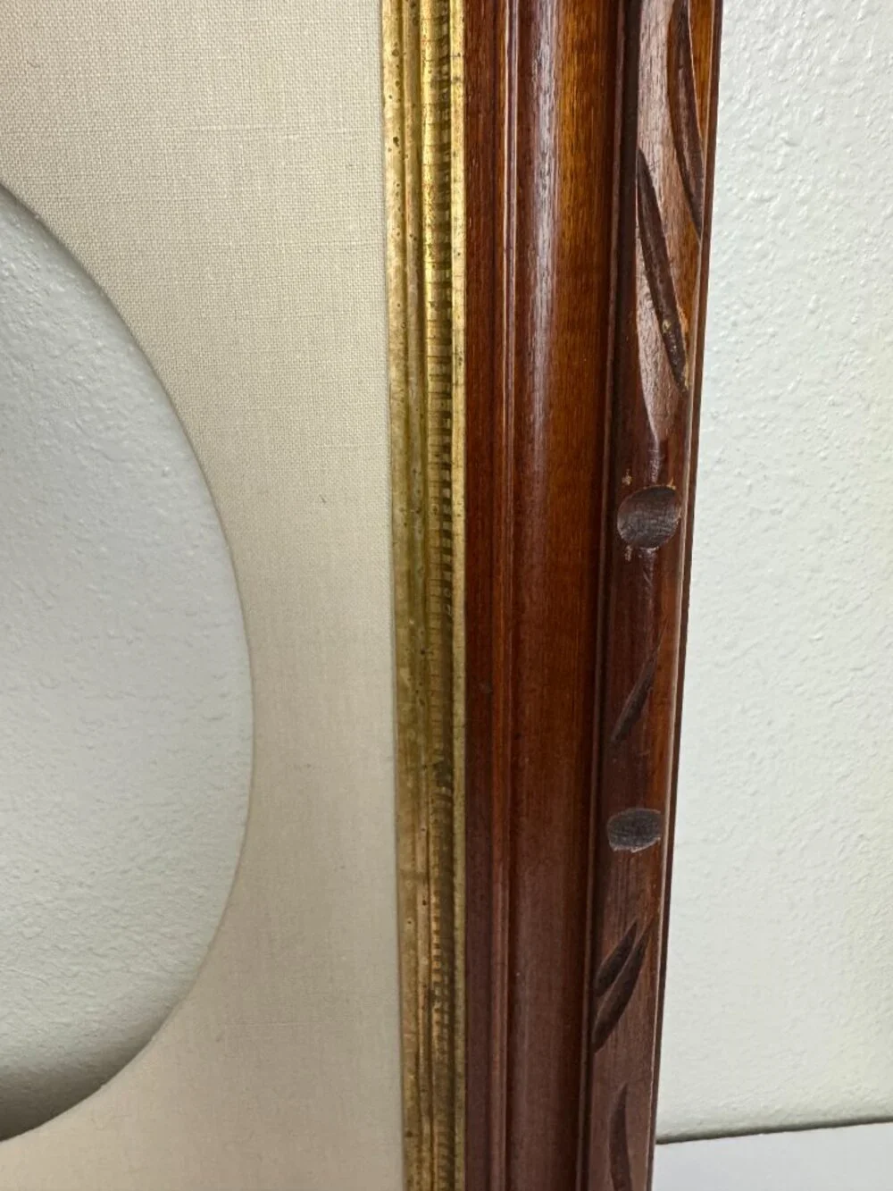 Vintage / Antique  Wooden Carved Frame w/Oval Opening 17 x 21